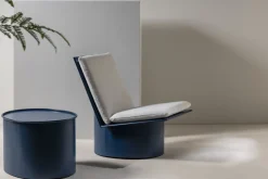 Table d'appoint en acier poudré bleu 56x43,5x37cm Valérie - Serax