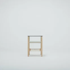 Table d'appoint en chêne blanchi huilé et verre trempé gris Fawn - Gazzda