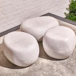 Table d'appoint en fibre d'argile blanche 68x53X28cm Pebble - Pomax