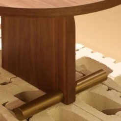 Table d'appoint en noyer et détail doré 50cm Nova 1 - Nomon