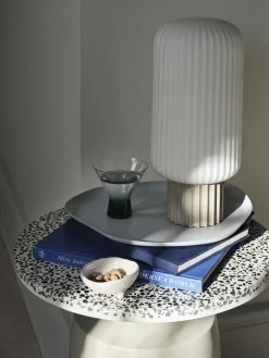 Table d'appoint en terrazzo noir et fer gris Agari - Broste Copenhagen