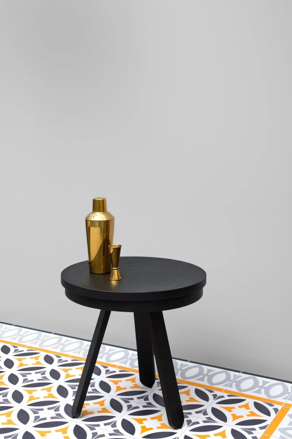 Table d'appoint noire 42 cm Batea - Woodendot