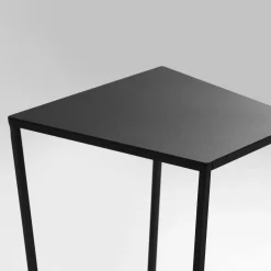 Table d'appoint rectangulaire en métal noir Zak - Custom Form