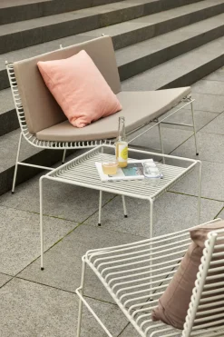 Table d'appoint String Gris clair - Hübsch