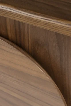 Table de chevet en noyer Groove - Zuiver