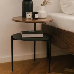 Table de chevet en noyer plaqué et acier noire - noo.ma