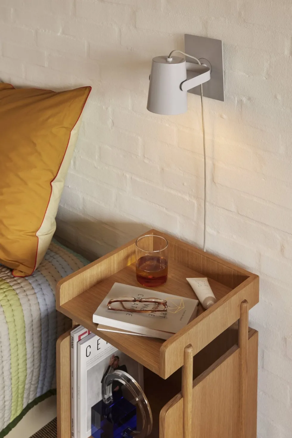 Table de console en chêne naturel avec deux cases de rangement - Hübsch