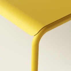 Table de jardin en acier thermolaqué jaune solail 4 places 130x90cm Panorama - TIPTOE