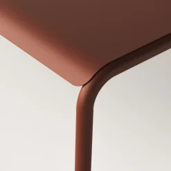 Table de jardin en acier thermolaqué rouge brique 8 places 190x90cm Panorama - TIPTOE