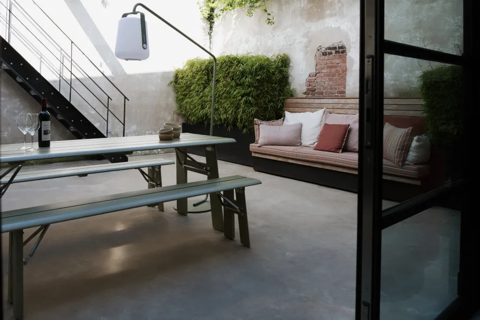 Table de jardin en pin desert sage 180x79x75cm Avenue - Zuiver