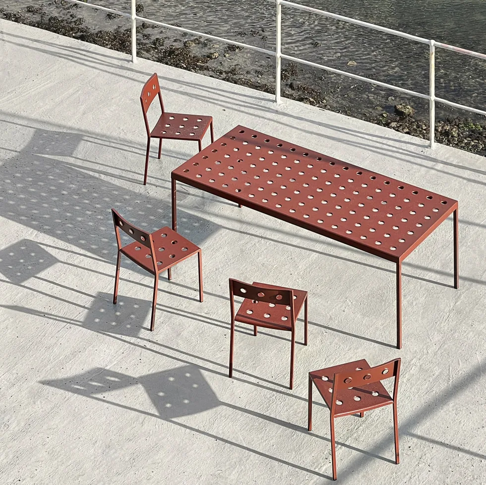 Table de jardin rectangulaire en acier anthracite 190 x 87 cm Balcony - HAY