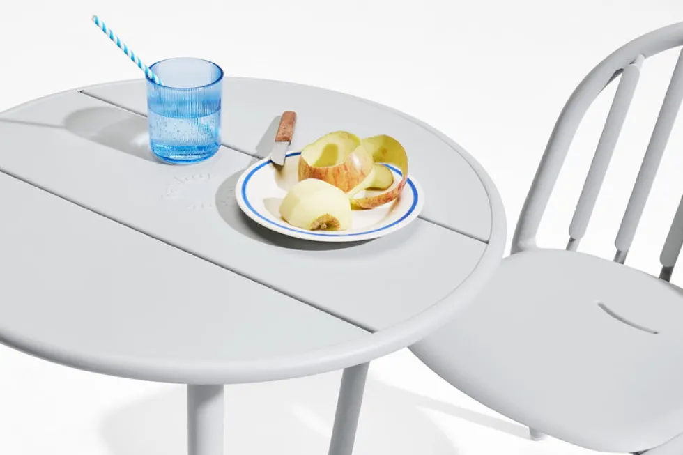 Table de jardin ronde en aluminium gris clair 60x76cm Fred's - Fatboy