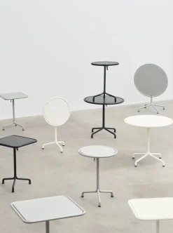 Table de jardin ronde en aluminium laqué gris anthracite 80x74cm Deville - HAY
