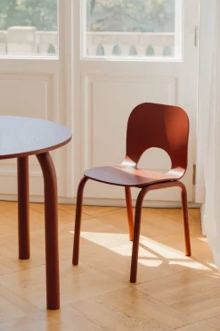 Table de salle à manger ronde en frêne rouge auburn 100cm Meko - noo.ma