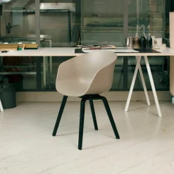 Table en acier noire L180 cm Loop Stand - HAY