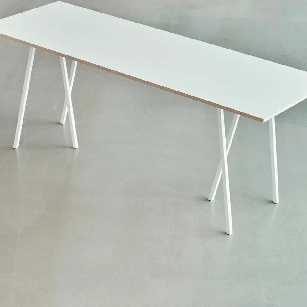 Table en acier noire L180 cm Loop Stand - HAY