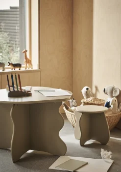 Table en bois beige 71x48cm - Ferm Living