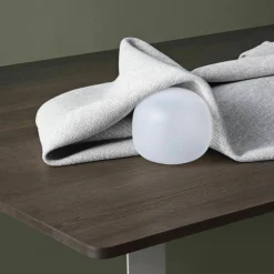 Table en chêne massif fumé et aluminium gris 295 x 108 cm 70/70 - Muuto