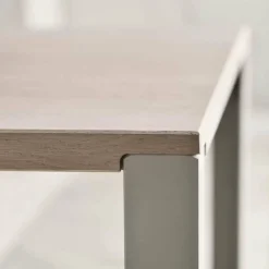 Table en chêne massif huilé pigmenté blanc et acier laqué gris 90 x 180 cm Link - Bolia
