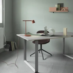 Table en chêne piétement noir 225 cm 70-70 - Muuto