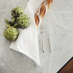 Table en marbre blanc et noir 185 cm - HANDVÄRK
