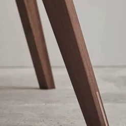 Table en stratifié fenix noir et noyer massif huilé 95 x 170 cm New Mood - Bolia