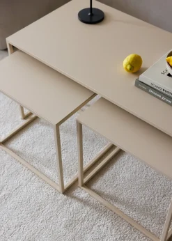 Table gigogne en acier beige cashew 45x90cm Tre Semina X - Metallbude