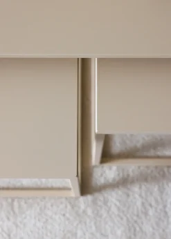 Table gigogne en acier beige cashew 45x90cm Tre Semina X - Metallbude
