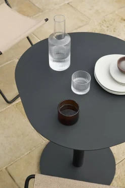 Table haute en acier noir 72 x 76 cm Pond - Ferm Living
