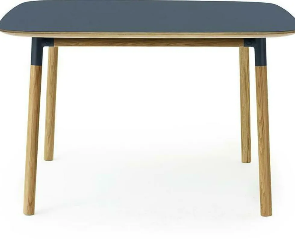 Table à manger carrée en chêne et lino bleu 120 x 120 cm Form - Normann Copenhagen