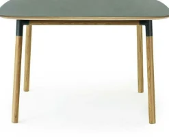Table à manger carrée en chêne et lino vert 120 x 120 cm Form - Normann Copenhagen