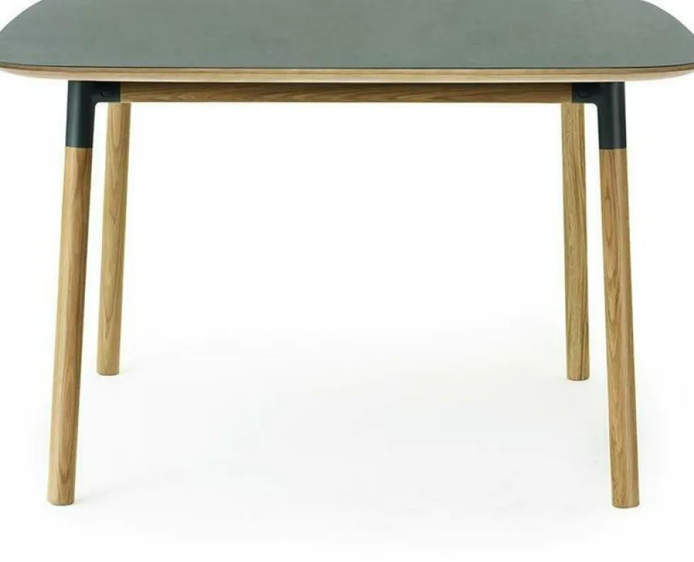 Table à manger carrée en chêne et lino vert 120 x 120 cm Form - Normann Copenhagen