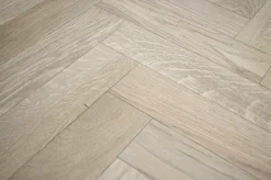 Table à manger carré en acier noire 70 cm Herringbone - Versmissen