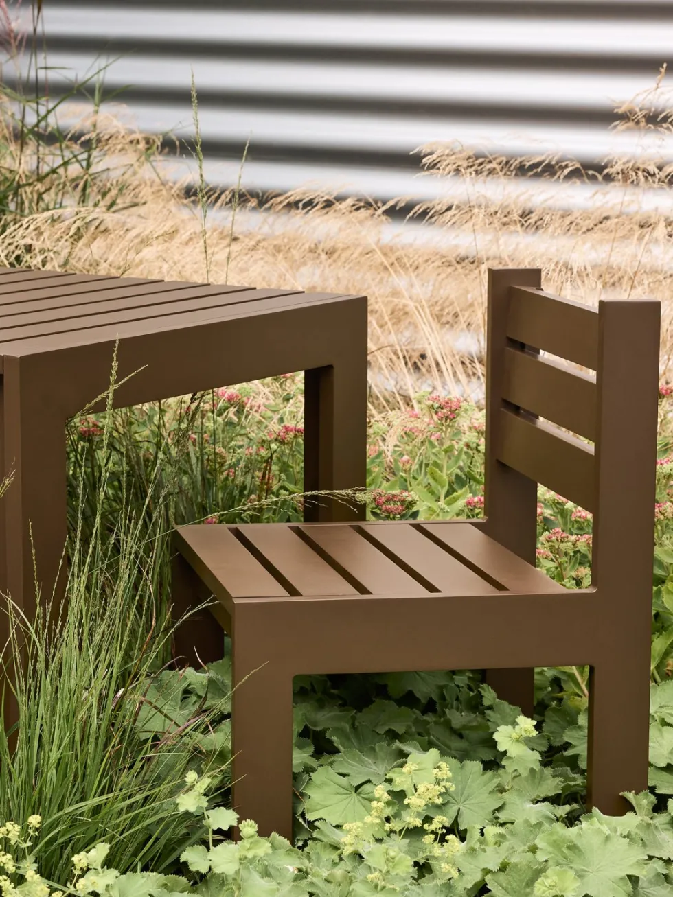Table à manger de jardin rectangulaire en acier marron 89x80x76cm Haus - Hübsch