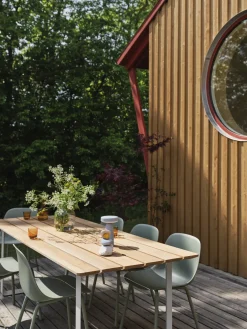 Table à manger de jardin rectangulaire en aluminium gris et acajou 225x90cm The 70/70 - Muuto