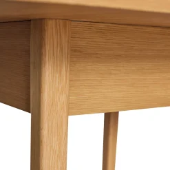 Table à manger en bois de chêne 110x110xh75cm Geo - Hübsch