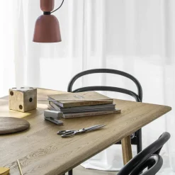 Table à manger rectangulaire en chêne noir 180 cm Alle - Hem
