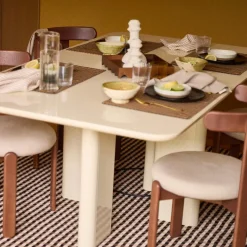 Table à manger rectangulaire en frêne et finition en noyer 180x100cm Joe - Gabrielle paris
