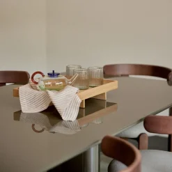 Table à manger rectangulaire en frêne et laqué kaki 200x100cm Joe - Gabrielle paris