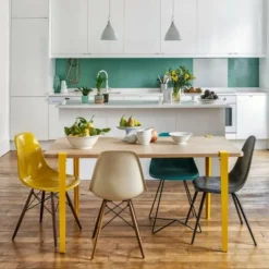 Table rectangulaire avec pieds jaune tournesol 75 cm Baltazar - TIPTOE