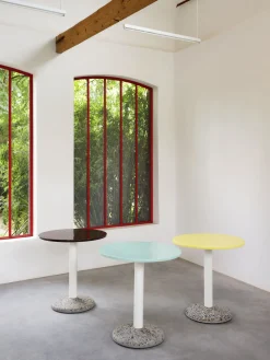 Table ronde en céramique jaune vif 70x73cm - Hay