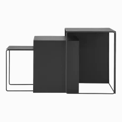 3 tables basses gigognes en métal noir Cluster - Ferm Living