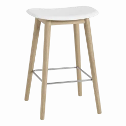Tabouret de bar 65cm blanc piétement en chêne Fiber - Muuto