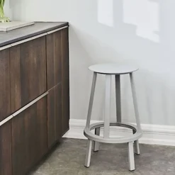 Tabouret de bar 75cm en aluminium gris Revolver - HAY