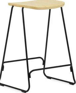 Tabouret de bar 65 cm en chêne et acier noir Just noir/ Oak - Normann Copenhagen