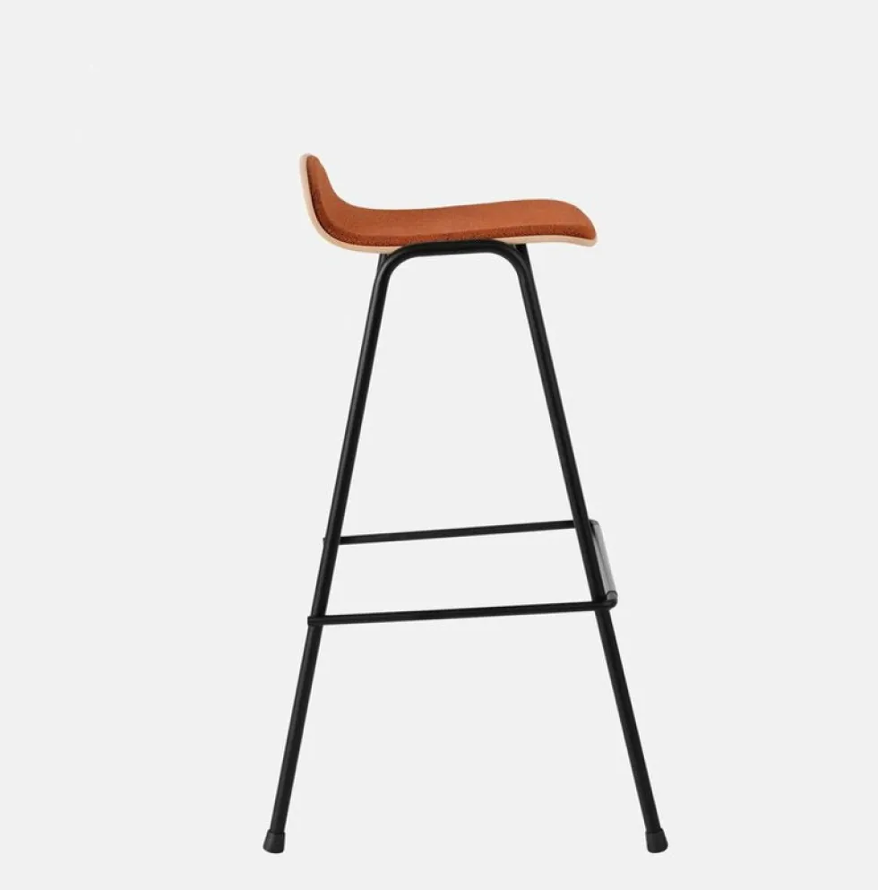 Tabouret de bar 75 cm en tissu rouge et cadre noir Touchwood - Hem