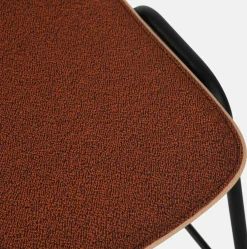 Tabouret de bar 75 cm en tissu rouge et cadre noir Touchwood - Hem