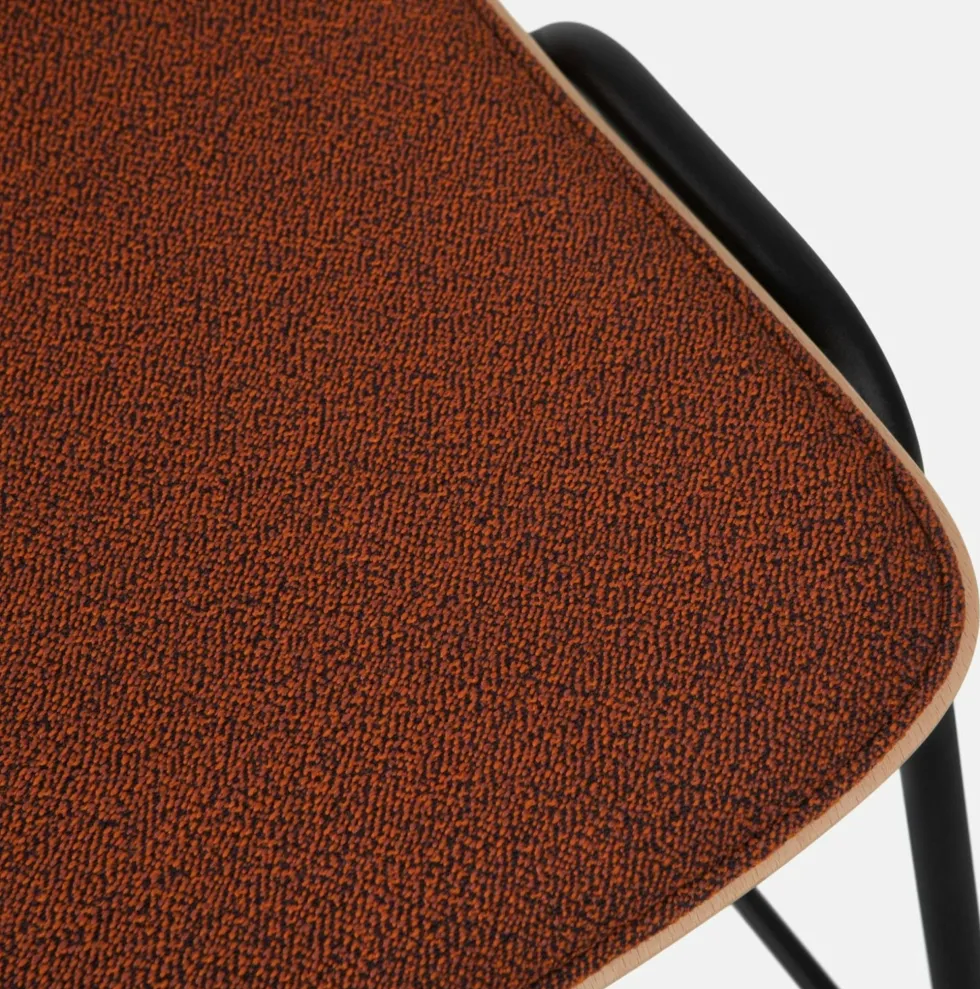 Tabouret de bar 75 cm en tissu rouge et cadre noir Touchwood - Hem
