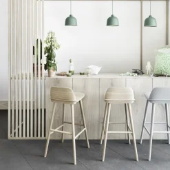 Tabouret de bar 65 cm vert Nerd - Muuto
