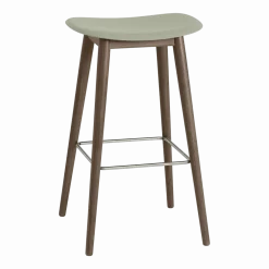 Tabouret de bar 75cm vert pâle piétement en chêne marron Fiber - Muuto